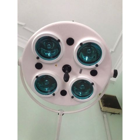 Đèn mổ , đèn phẫu thuật di động 4 bóng halogen KL04L.III