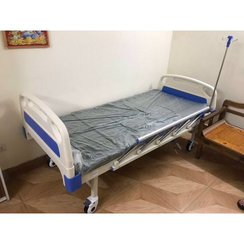 (Tbyt Hào Anh)Giường 3 tay quay đẹp,có bô, chậu gội đầu, cọc truyền