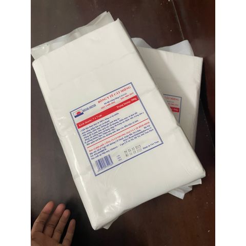 Bông cắt miếng sẵn Bình Minh ( 7x7cm ) Gói 0.5kg – Bông dùng trong spa, phun xăm, vệ sinh cá nhân, tẩy trang