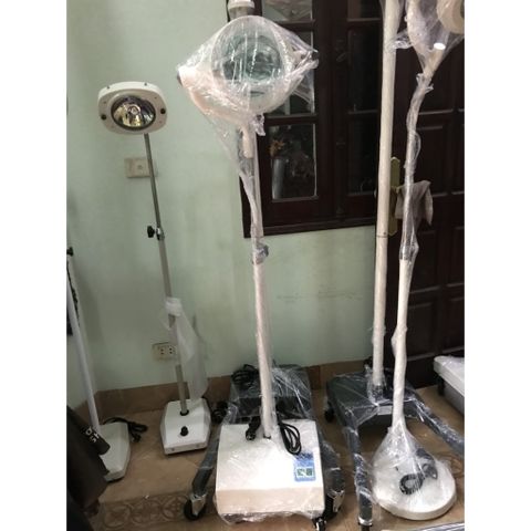 Đèn khám bệnh 1 bóng kèm ắc quy dự phòng bóng halogen (KL01L.IIL with battery)