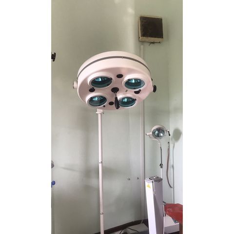 Đèn mổ , đèn phẫu thuật di động 4 bóng halogen KL04L.III