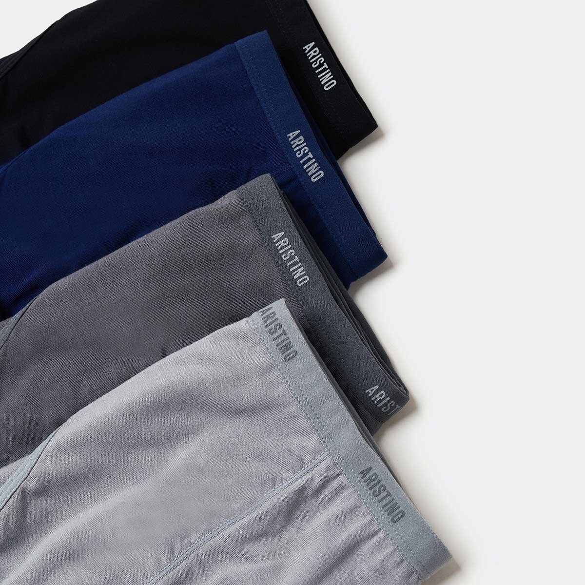 4 colores de ropa interior masculina Aristino en vista diagonal