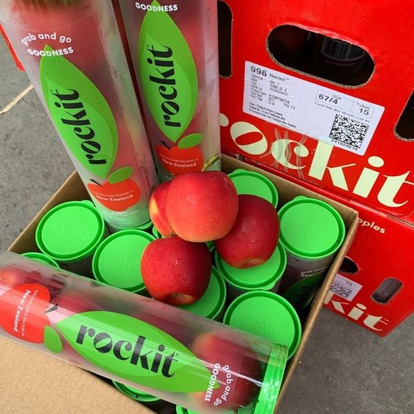 Nhập sỉ Táo Rockit New Zealand cùng Hoàng Giang Fruit