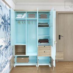 Tủ quần áo cánh mở kết hợp hộc kéo tiện lợi, dễ sử dụng.