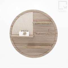 Kệ gỗ treo tường giúp trang trí phòng khách sang trọng