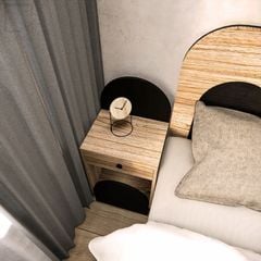 Giường ngủ đôi gỗ thiết kế sang trọng, phù hợp mọi phong cách, có tab đầu giường.