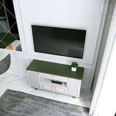 Tủ tivi gỗ sang trọng, phù hợp trang trí phòng khách