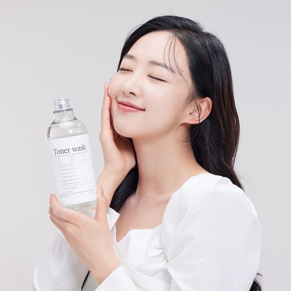 TONER DƯỠNG ẨM HYALURONIC ACID