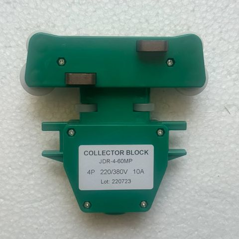 Trượt cấp điện xanh 4 than 10A, 8 than 20A