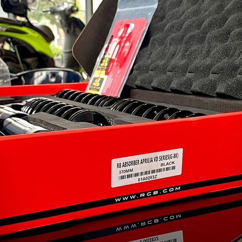 Phuộc Sau/Giảm Sóc Sau RCB VD Series 370mm Ty Vàng Cho Aprilia SR GT 200 Và Piaggio Medley tại FMG Superstore