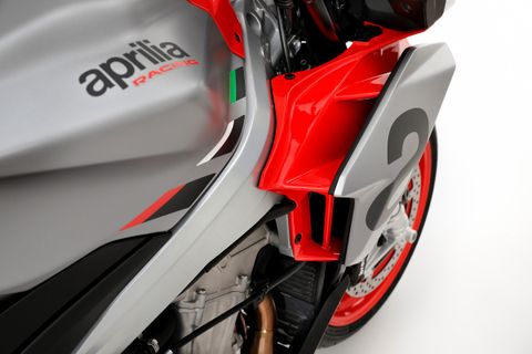 Aprilia Tuono 660 Nhập Khẩu Chính Hãng phân phối tại Motoplex Hanoi