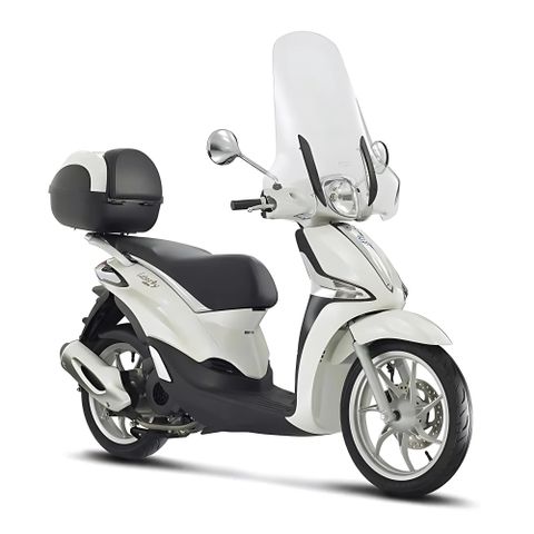 Kính Chắn Gió Cao Trong Suốt Piaggio Liberty - 1B002633 chính hãng tại FMG Mobility | Motoplex Hanoi