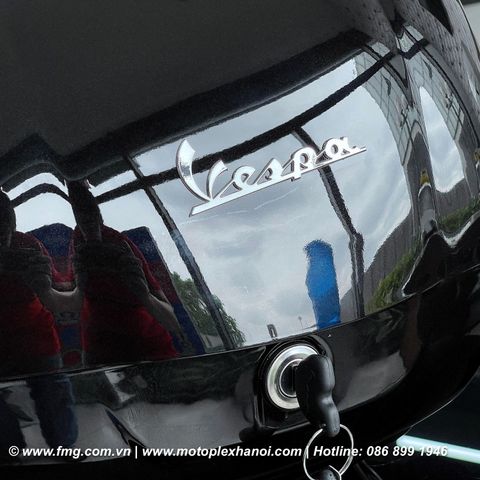 Thùng Đồ 36L Vespa GTS & Vespa GTV - Black Vulcano 98/A - CM273324 chính hãng tại Motoplex Hanoi | FMG.COM.VN