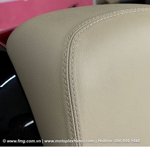 Thùng Đồ 36L Vespa GTS & Vespa GTV - Black Vulcano 98/A - CM273324 chính hãng tại Motoplex Hanoi | FMG.COM.VN