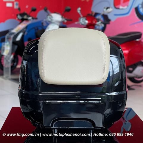 Thùng Đồ 36L Vespa GTS & Vespa GTV - Black Vulcano 98/A - CM273324 chính hãng tại Motoplex Hanoi | FMG.COM.VN