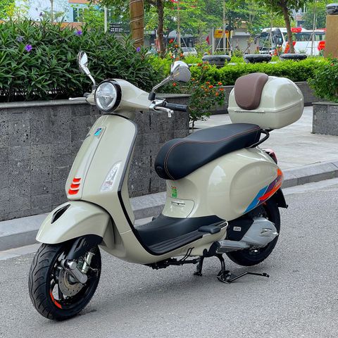 Thùng Đồ 32L Vespa Primavera & Vespa Sprint - Beige Sabbia (Q02) - CM341408 chính hãng tại Motoplex Hanoi | FMG.COM.VN