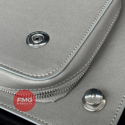 Giá Đỡ Túi Sau Vespa 946 Snake - 1B012510 chính hãng tại FMG Mobility | Motoplex Hanoi