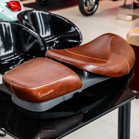 Bộ Yên Đôi cho Vespa GTS & Vespa GTV - 624966 chính hãng tại Motoplex Hanoi