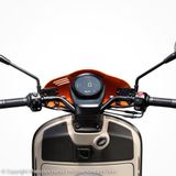 Kính Chắn Gió Màu Cam Vespa GTV (từ 2023) - 1B010971000A17 có tại Motoplex Hanoi