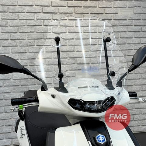 Kính Chắn Gió Trong Suốt MY2025 Piaggio Liberty - 1B012265 chính hãng tại FMG Mobility | Motoplex Hanoi