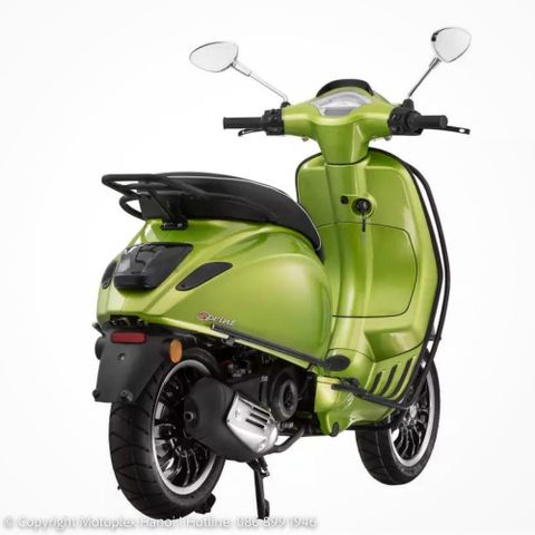 Giá Đỡ Thùng Đồ Vespa Sprint & Vespa Primavera màu Đen Mờ chính hãng tại Motoplex Hanoi | fmg.com.vn
