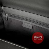 Túi Da Sau Vespa 946 Bunny Cap Cấp 30 Lít - 1B011613 chính hãng tại FMG Mobility | Motoplex Hanoi