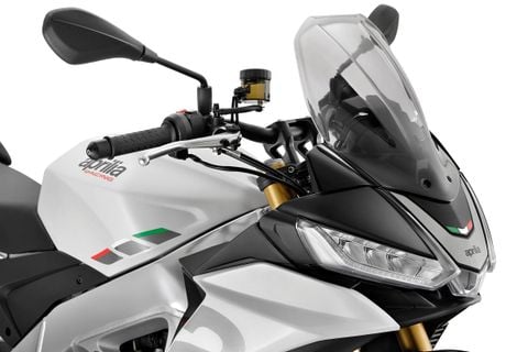 Aprilia Tuono V4 1100 Nhập Khẩu Chính Hãng phân phối tại Motoplex Hanoi