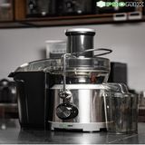  Vua Bếp tặng quà CEO MBBank 