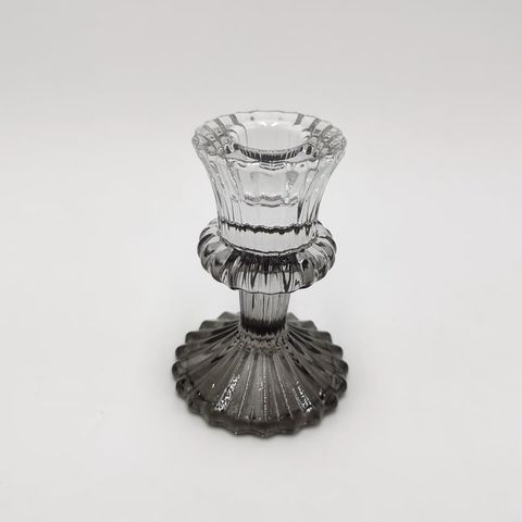 Vertical petal candlestick