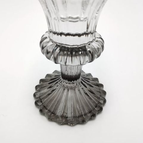 Vertical petal candlestick
