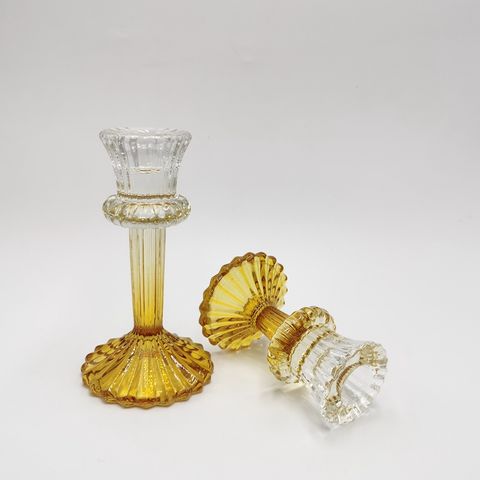 Vertical petal candlestick