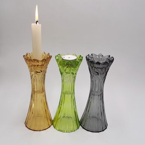 Leaf candlestick