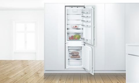 [Tặng Bình xịt vệ sinh tủ lạnh chuyên dụng Bosch 500ml] Tủ lạnh âm tủ 273L Bosch KIN86AF30O - Series 6