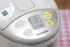 Bình thủy điện Panasonic NC-EG3000CSY 3 lít