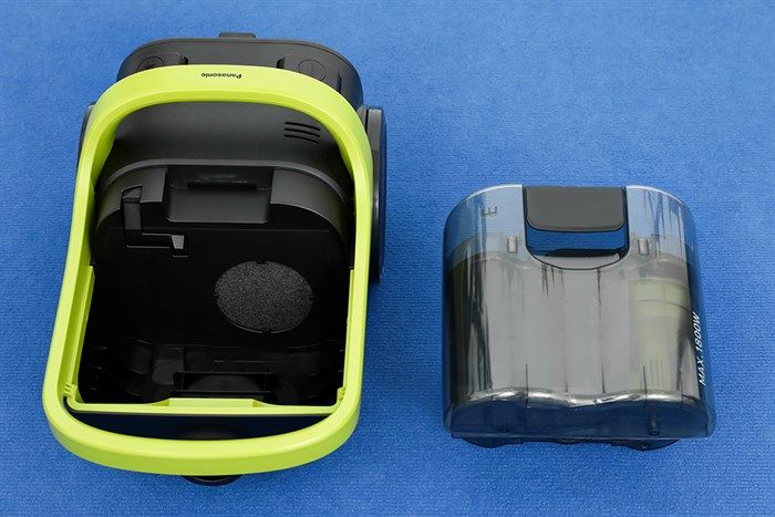 Máy hút bụi dạng hộp Panasonic MC-CL603GN49