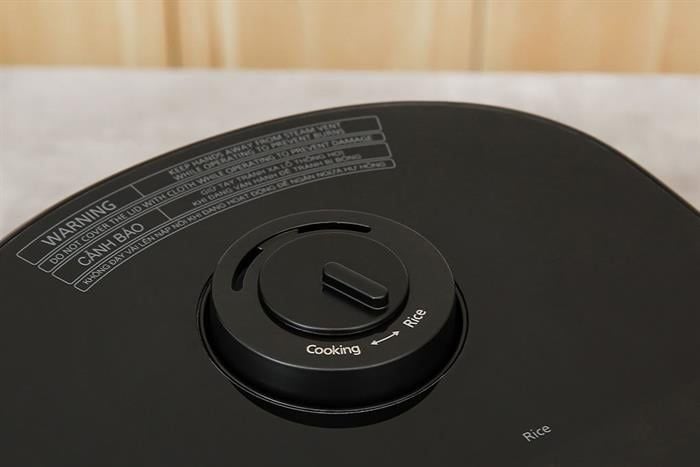 Nồi cơm điện tử Panasonic 1.8 lít SR-DM184KRA