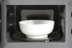 Lò vi sóng Toshiba MWP-MM20P(BK) 20 lít