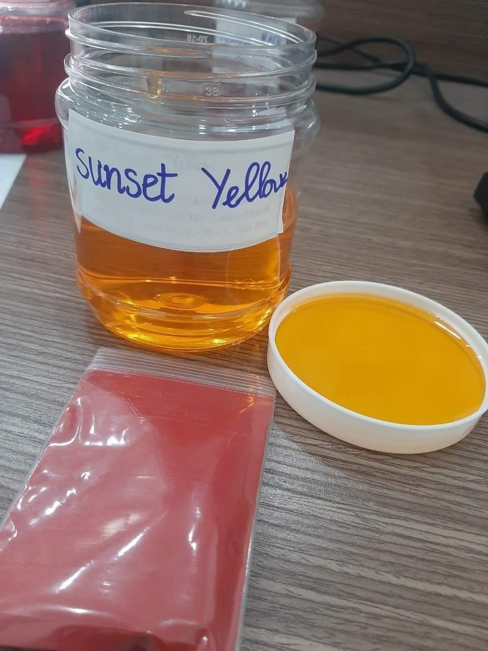  BỘT MÀU THỰC PHẨM, PHÂN BÓN 
