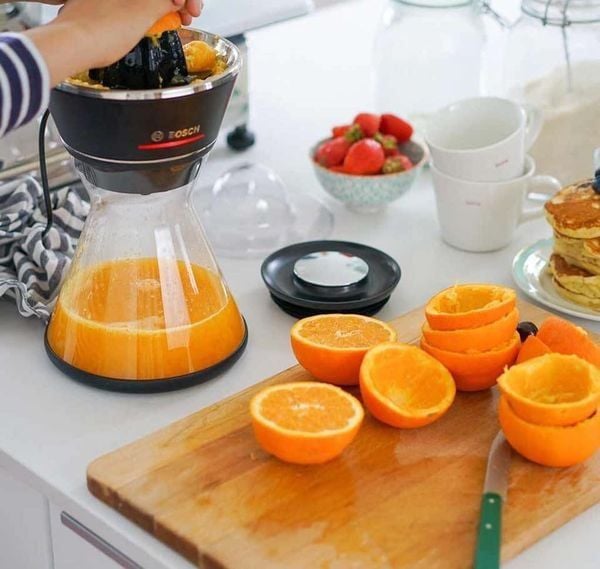 Máy ép cam Bosch MCP72GPB