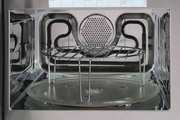 Lò Vi Sóng Panasonic NN-CT66MBYUE 27 Lít