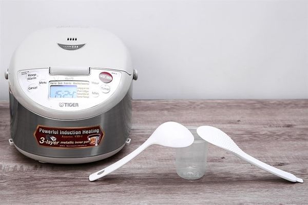 Nồi cơm điện tử cao tần Tiger 2 trong 1 JKW-A18W - Dung tích 1.8L
