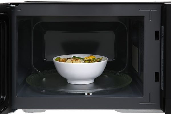 Lò vi sóng có nướng Panasonic NN-GM34NBYUE 24 lít