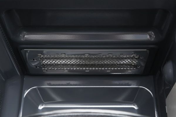 Lò vi sóng có nướng Panasonic NN-GM34NBYUE 24 lít