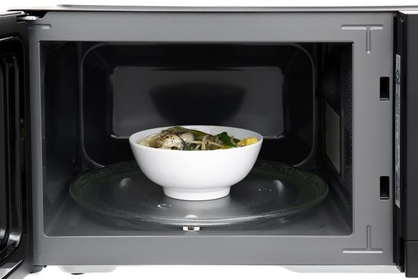 Lò Vi Sóng Panasonic  NN-SM33NBYUE 25 lít