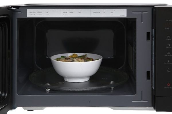 Lò Vi Sóng Panasonic  NN-ST34NBYUE 25 lít