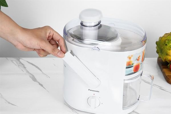 Máy Ép Trái Cây Panasonic MJ-CS100WRA