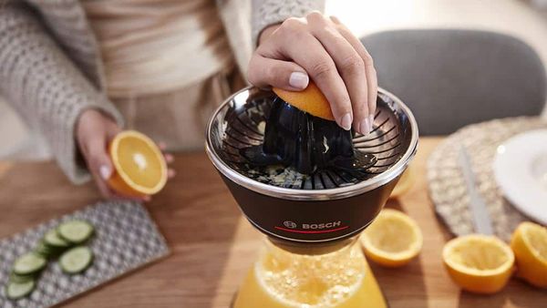 Máy ép cam Bosch MCP72GPB