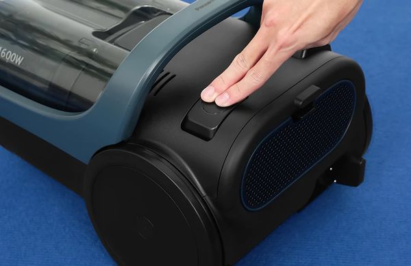 Máy hút bụi không túi Panasonic MC-CL601AN49