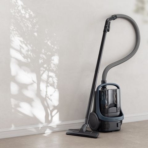 Máy hút bụi không túi Panasonic MC-CL601AN49