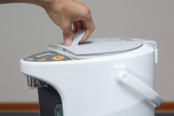 Bình Thủy Điện Panasonic NC-HU301PZSY 3 Lít